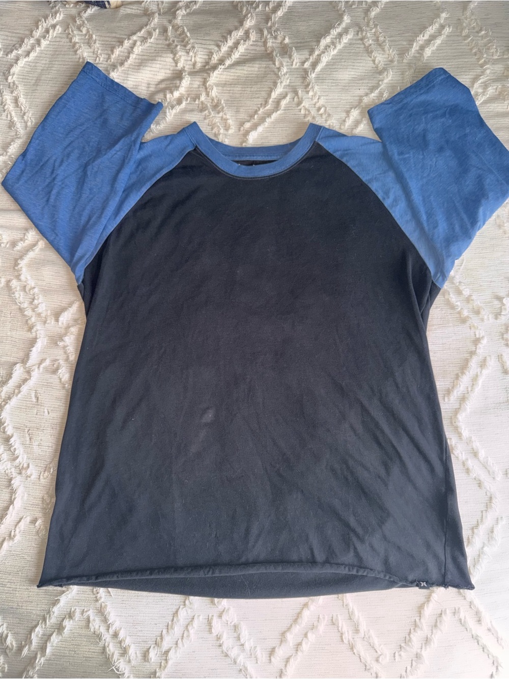 Hurley x Nike Dri-FIT 3/4 Sleeve Raglan Shirt – Large